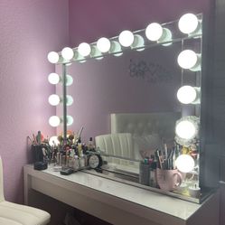 IMPRESSION Vanity Mirror 
