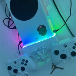 xbox series s (I TAKE TRADES)