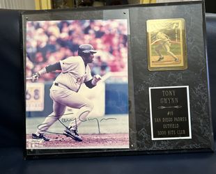 Tony Gwynn #19 Photo Plaque 