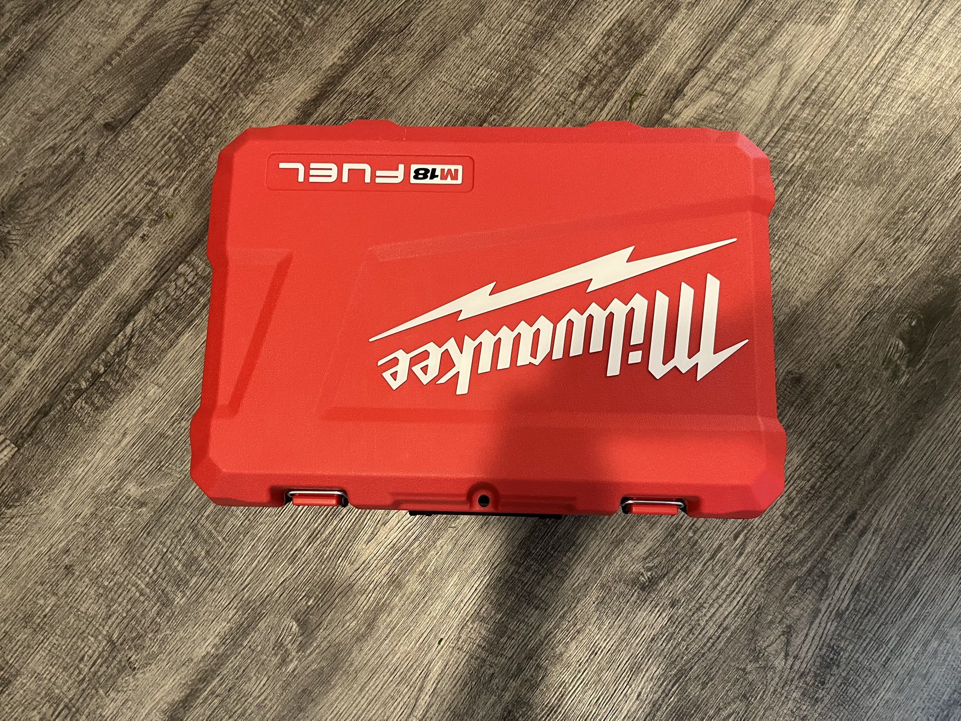 Milwaukee Box