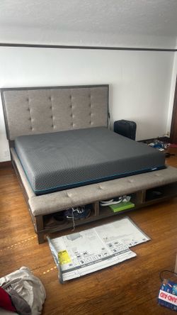 King sized bed set with new supercooling mattress included