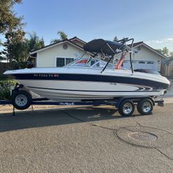 Sea Ray 210 Signature 