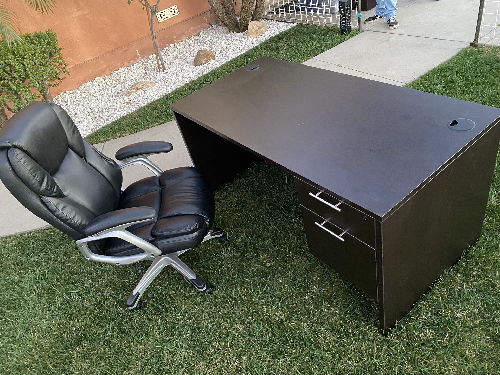 Office Desk Chairs And Printer