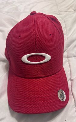 Oakley hat one size fits most adults