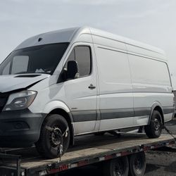 2006-2018 Mercedes Sprinter Part Out