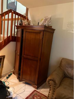 Media cabinet