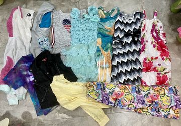 Girl dresses and other clothes 6-8y.o.