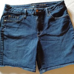 LEE Mid-Rise Jean Shorts 