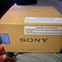 Full Frame Cinema Line Camera Sony Alpha ILME-FX3 
