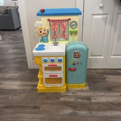 Play Kitchen