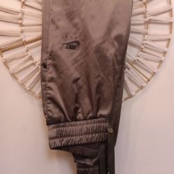 Set Of 2 Ladies Nike Joggers/Leggings Size XS ✨$35 For BOTH✨