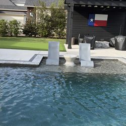 Ledge Lounger Signature Chairs