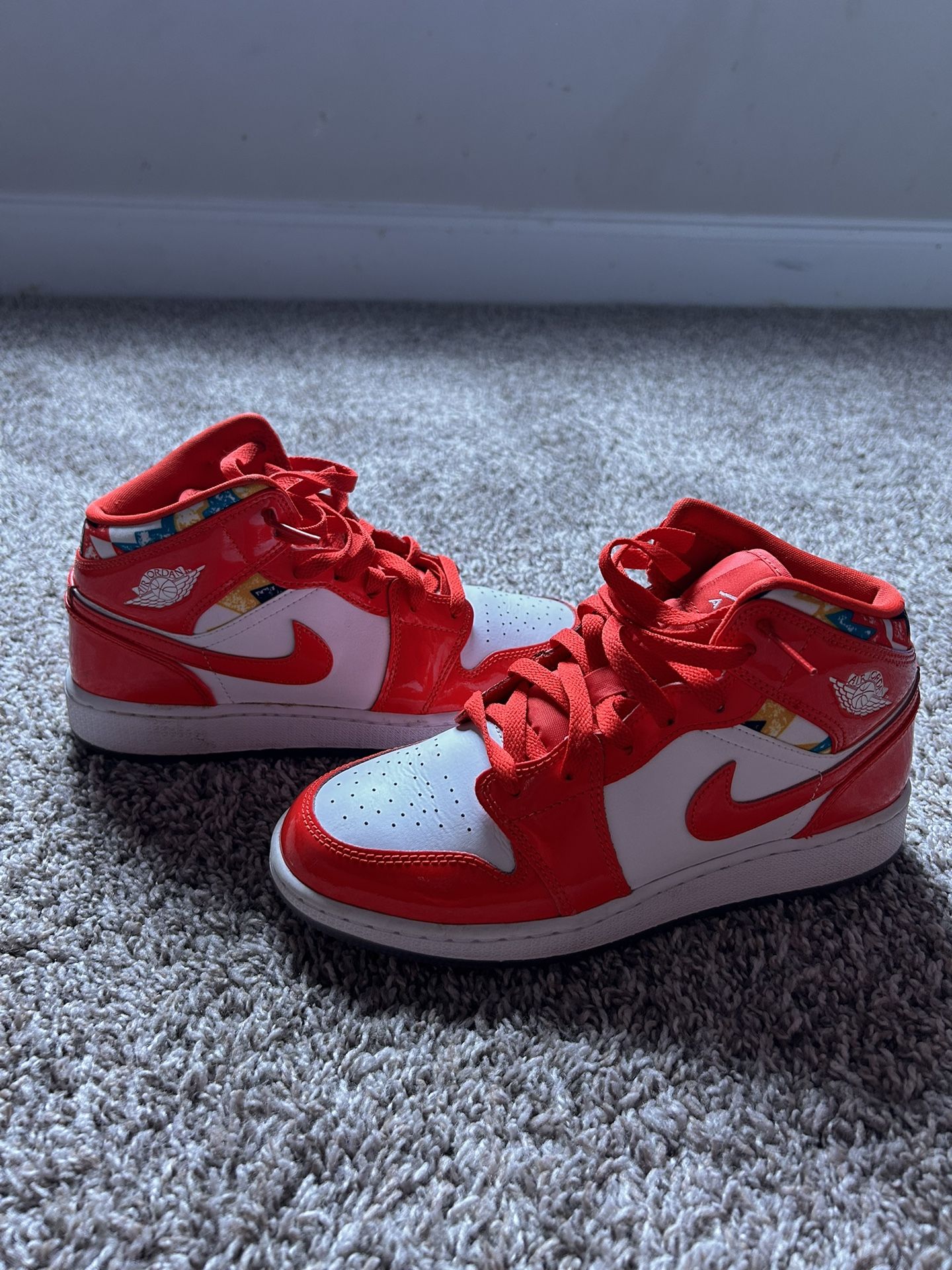 Jordan 1 mid barcelona sweater red patent