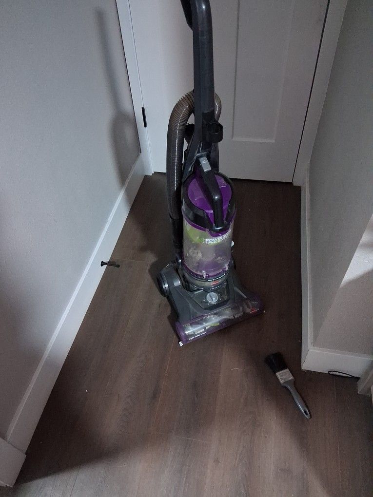 Hoover Powerlifter Vaccum
