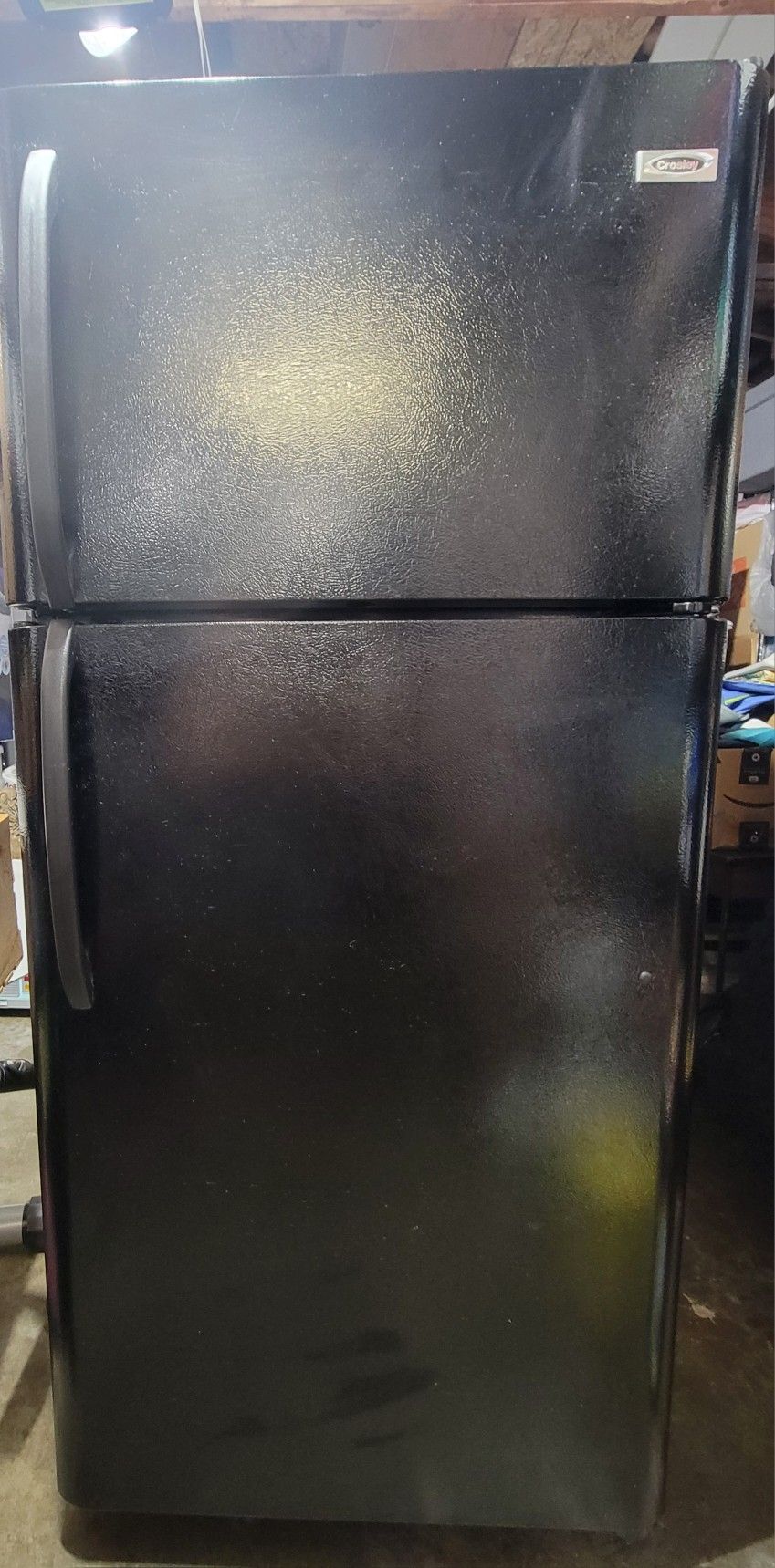 Used* Crosely Top Freezer Refrigerator