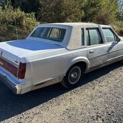 Lincoln Town Car