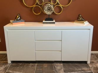 Storage Cabinet / File Cabinet in High Gloss White with matching pedestal