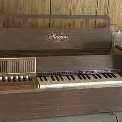 Magnus Table Top Electric Organ