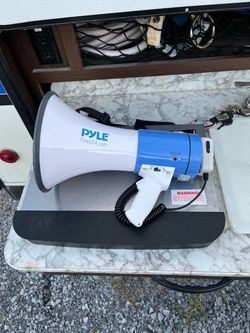 Pyle Megaphone Bullhorn 50 Watt Professional Piezo Dynamic Speaker