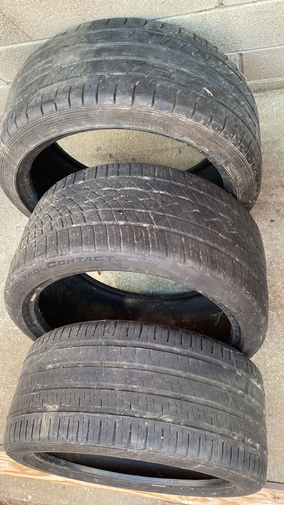 Tires 255/35/18