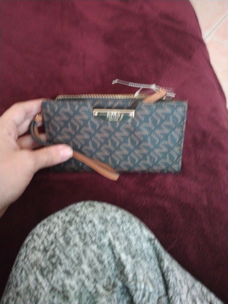 Jones New York Purse