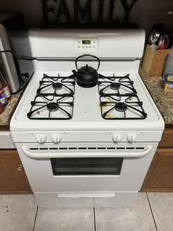 Stove / Oven & Microwave 