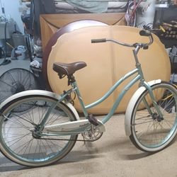 Huffy Ladies Cruiser 