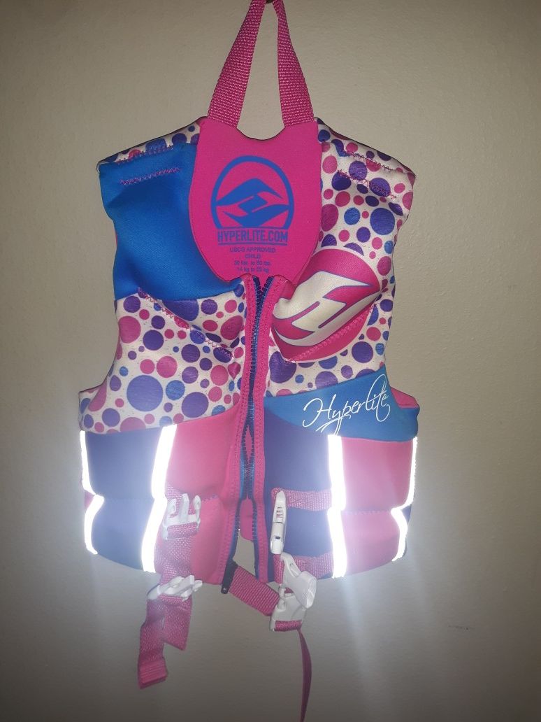 Girls life vest