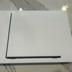 MacBook 13” M2 16GB Ram 256 GB SSD- Brand New Sealed 