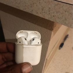 Apple Ear Buds First Generation 