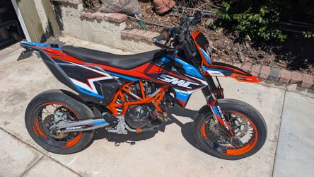 KTM 690 SMCR