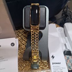 Fitbit Luxe With Extra Bands And Stand Charger