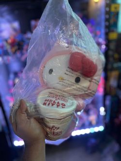 Hello Kitty Cup Noodles 