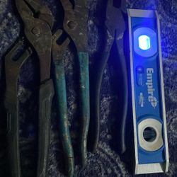 Level &pliers