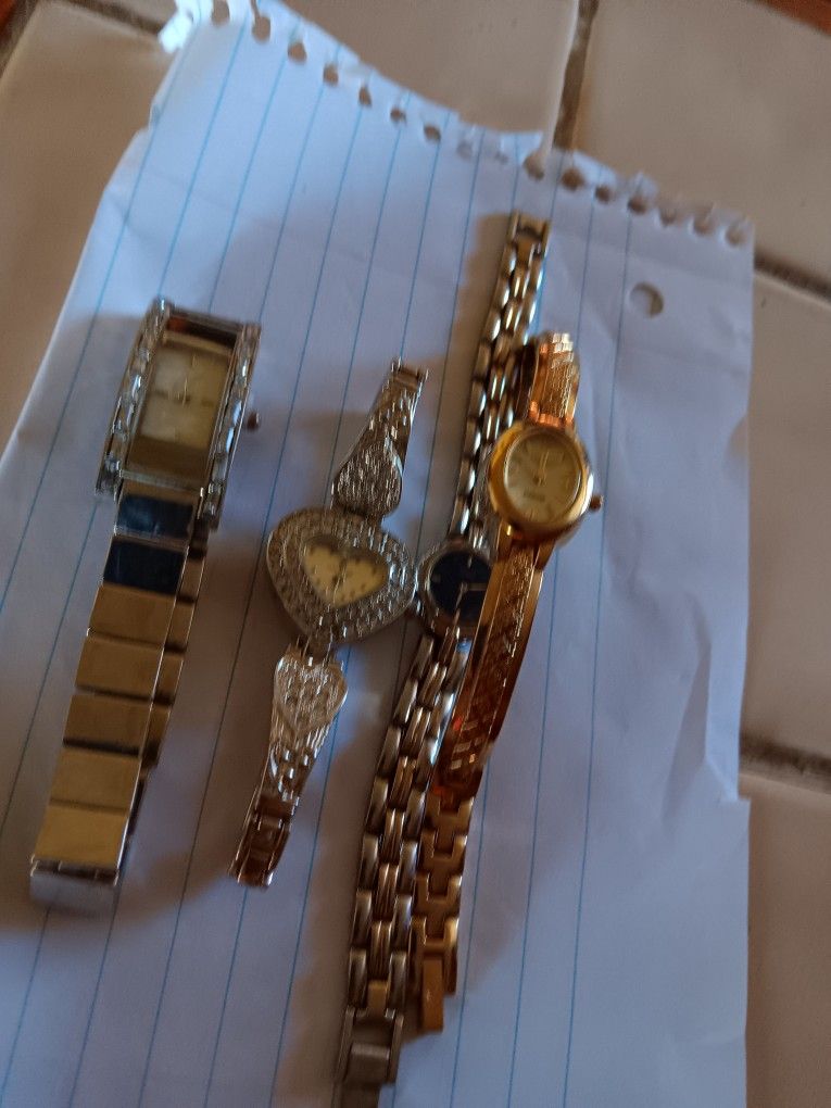 4 Ladys Watchs Citizen, Elgin All Needs Batterys