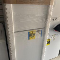 Whirlpool Refrigerator New
