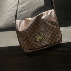 BUNDLE Authentic with EXCELLENT PRICE brown and black LOUIS VUITTON messenger bag bundle