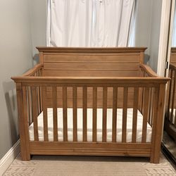 Convertible Évolur Crib