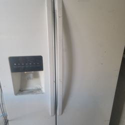 Kenmore Refrigerator 