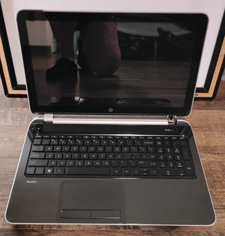 HP Pavilion 15.6 Touchsmart Notebook PC - PLEASE READ DESCRIPTION