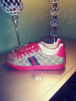Size 10 gucci