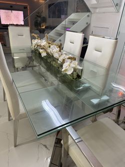 Table Set With 8 Chairs 