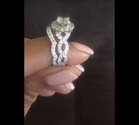 Engagement ring/Wedding band