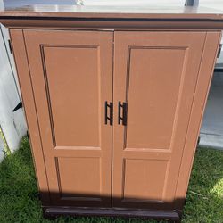 Free Cabinet