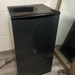 Midea brand mini refridgerator