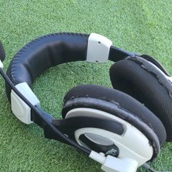 Turtle Beach Earforce X11 Headphones Amplified Stereo w/ Chat
