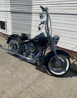 2005 Harley-Davidson Softail Deluxe (FLSTN) – Vicla Style