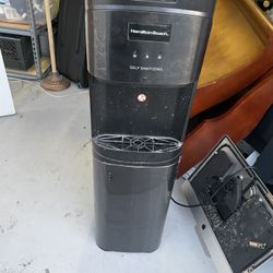 Water Dispenser With 5 Water Bottles