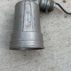 Outdoor light fixture, suitable for wet locations