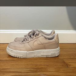 Women’s Nike Air Force 1 Pixel